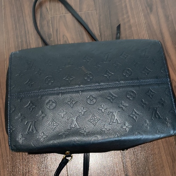 Authentic Monochrome Louis Vuitton shoulder bag - Picture 5 of 16